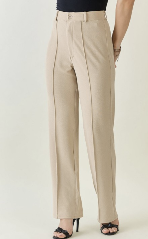 Women Relaxed High-Rise Trousers