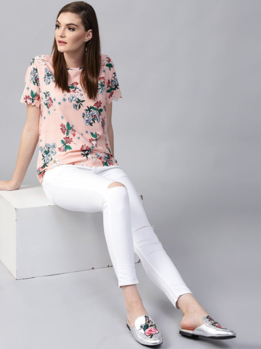 Women Floral Printed Round Neck Cotton Top - Image 4